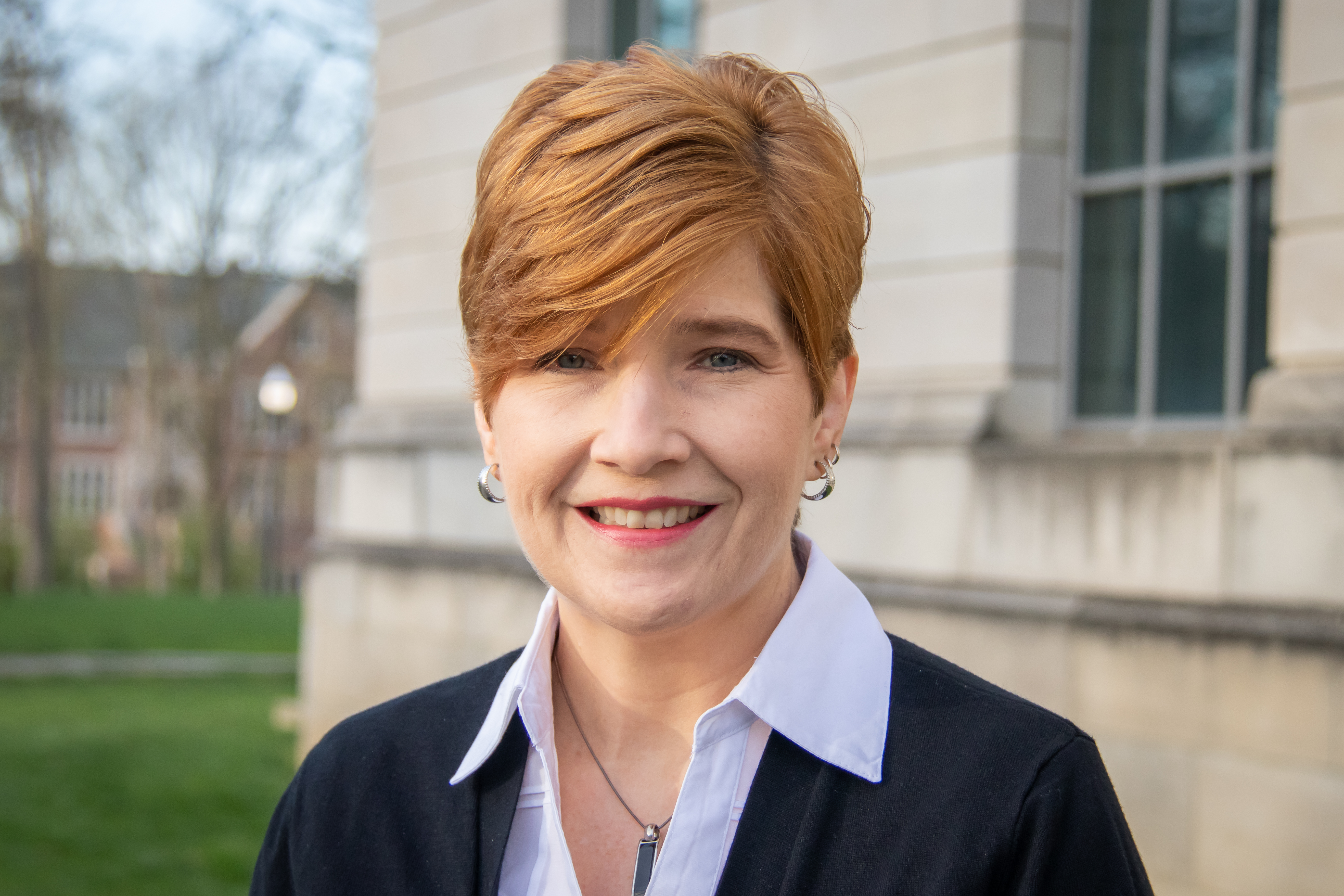 Angela Andujar headshot