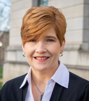 Angela Andujar headshot